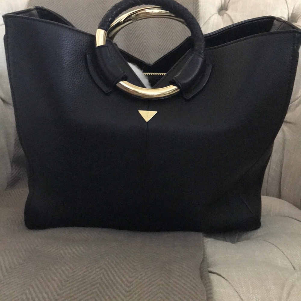 Black, Sam eldeman- Whitney, with extending strap